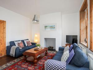 East Point Lynas Lighthouse Keepers Cottage