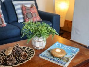 East Point Lynas Lighthouse Keepers Cottage