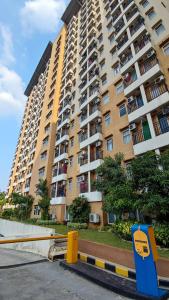 Younz Apartmen by Margonda Residence 2