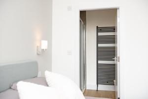 Cara Lodge, Comfortable Self Check-in En-suite Guest Rooms