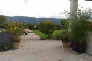 Appartements gite le petit luberon coquelicot : photos des chambres