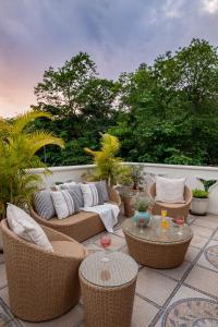 LohonoStays Castello Villa 1