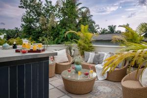 LohonoStays Castello Villa 1