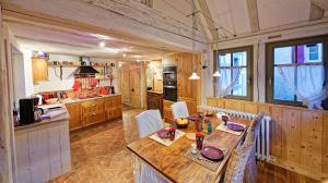 Maisons de vacances Remparts de Riquewihr - Le Dragon Porte-Bonheur : photos des chambres