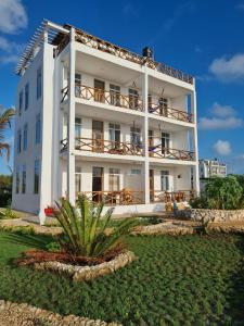 Five Seasons Zanzibar opposite Mnemba island Hotel