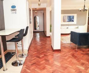 3 bedroom home by Emmaculate