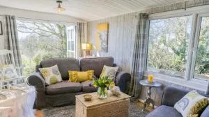 Easter Cabin - Llandyfrydog