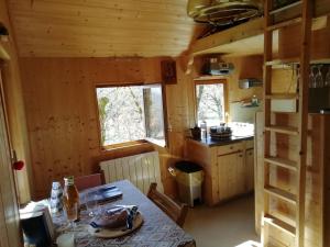 Chalets Nature et tranquillite ! Havre de causse! : photos des chambres