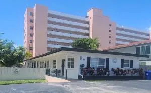 Unit 4, 3220 NE 15th St. - Lighthouse Point