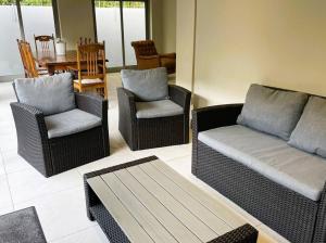 La Gratitude 3 Bedroom Apartment, Central