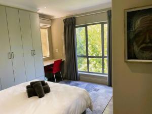 La Gratitude 3 Bedroom Apartment, Central