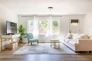 Bohemian Retreat Newly Remodeled with New Hot tub - 考诺维尔