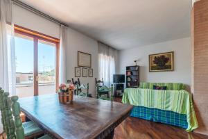 GuestHost - Flaminio Apartment panoramic view with terrace