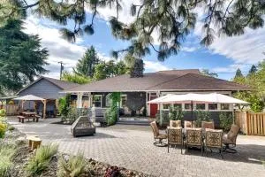 12 Mi to Portland Home with Clackamas River Views - 克拉克马斯