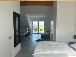 Hof Busen Landhaus Ap. oben links - 施瓦尔姆塔尔