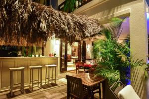 Afimi Beach House Montego Bay 4BR Beachfront Villa