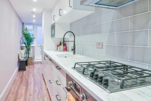 Clapham Calm 2 Bedroom Flat with Garden