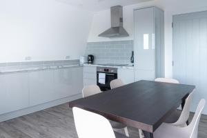 Newly Refurbished 2 bed with Fantastic View