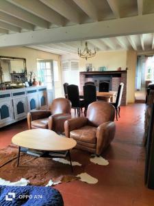 Maisons de vacances Maison entiere avec piscine chauffee 4p : photos des chambres