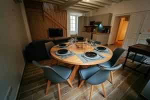 Maisons de vacances Les Pinsons Maison 80 m2, neuve, climatisee : photos des chambres