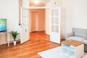 FilinHome Trg Mladenaca