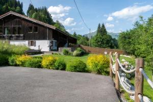 Chalets Ferme Liberte - stunning, comfortable, & modern sleeps 14- private mini van : photos des chambres