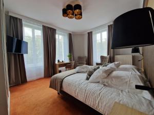 Hotels La Souveraine : photos des chambres