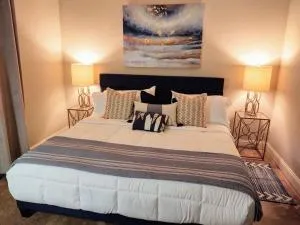 Lakefront Oasis - Mountain Pine