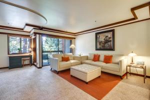 Walk to Ski Shuttle Incline Village Condo