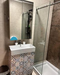 Modern Private Suite with Balcony & Bathroom - King and Queen Beds