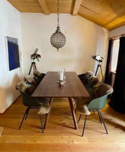 Stilvolle 2,5 Zimmer, Ferienwohnung in Sent