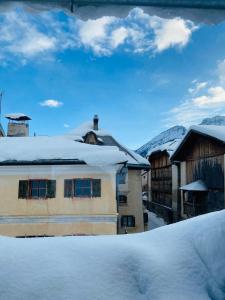 Stilvolle 2,5 Zimmer, Ferienwohnung in Sent