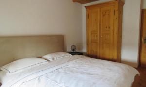 Stilvolle 2,5 Zimmer, Ferienwohnung in Sent