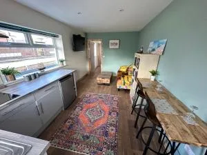 Seashell Cottage - Dog friendly 1 bed cottage close to the sea - Mappleton