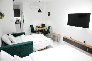 "Handmade" Apartment