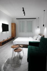 "Handmade" Apartment