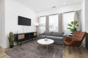 Comfy New 5 Bed 2 Bedroom Close to Downtown - Springfield