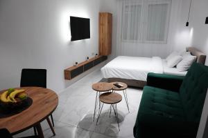 "Handmade" Apartment