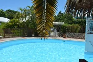 Bungalow La Papaye Bleue Résidence accès Piscine & Plage - Baie Mahault