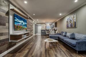 A Stones Throw, Relax & Unwind Free attraction Tickets, WIFI