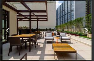 Kaza Noah Jacques Pilon Centro