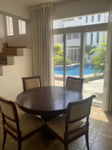 VILLA M - JIA 4 CANDOLIM GOA 3BHK, Pool Facing, Near Beach, Free Breakfast, Free WIFI and Prime location