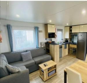 Sbvacances Entièrement équipé et tout confort grand 2ch avec suite parentale et 2 sdb dans camping 4 étoiles