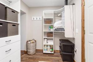 Stylish Uptown Butte Condo -634