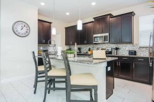 Vacation Home 5BD5BA with Private Pool CG1593