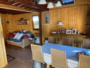 Chalets Chalet de montana : photos des chambres