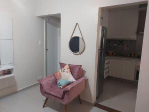 Apartamento encantador- 40 metros da praia e duas quadras do shopping