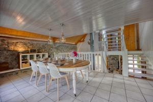 Chalets Le Chalet des Eaux - Thermes - Ski : photos des chambres