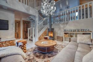 Chalets Le Chalet des Eaux - Thermes - Ski : photos des chambres