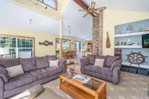 Blissful Beach House - Blaine